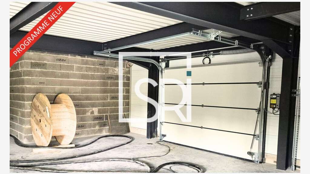 Local 322m² neuf à Clermont-Ferrand ZI le Brézet