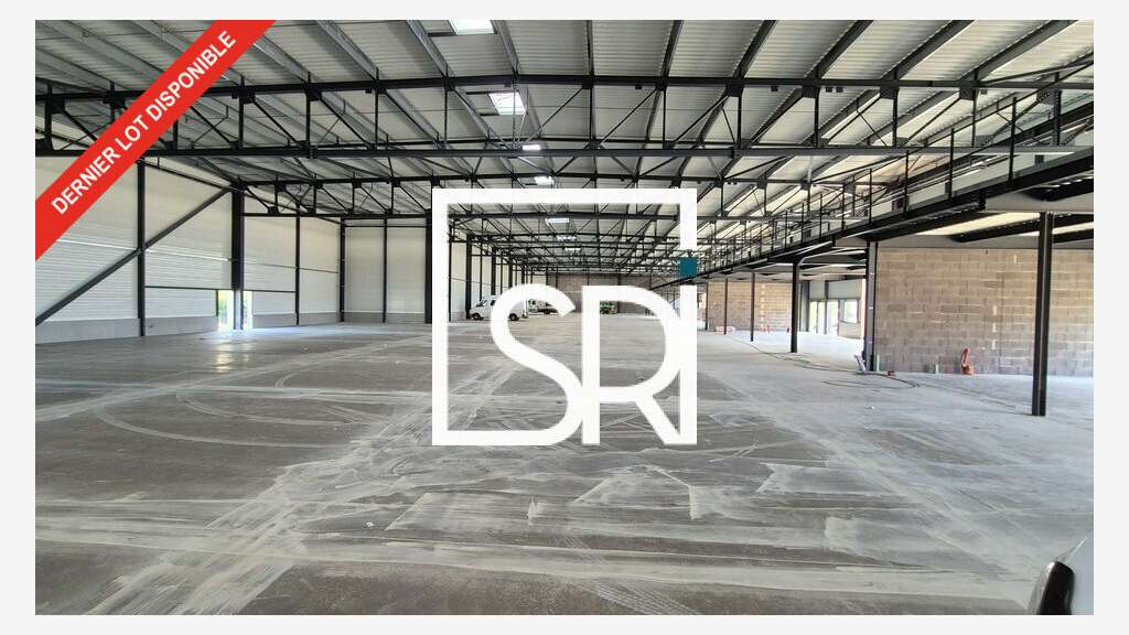 Cellule 440m² à louer à Clermont Ferrand ZI Brézet