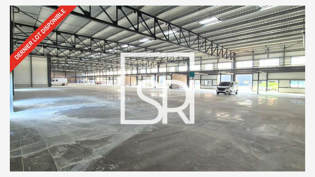Cellule 440m² à louer à Clermont Ferrand ZI Brézet