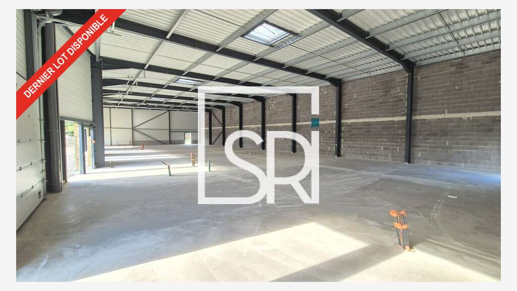 Local 160m² à louer à Clermont Ferrand ZI Brézet