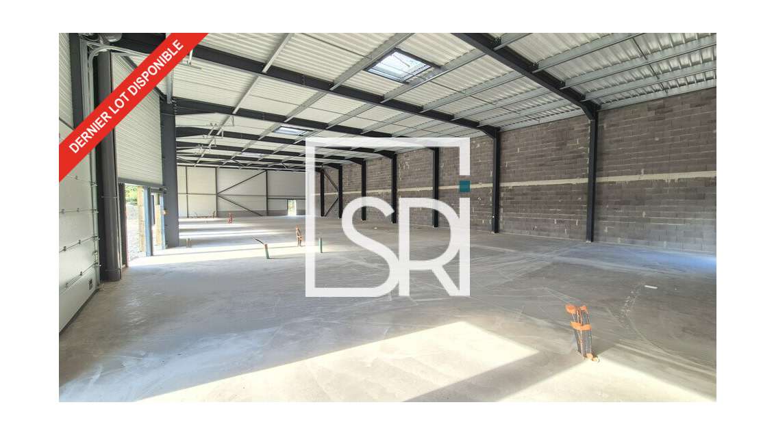 Local 160m² à louer à Clermont Ferrand ZI Brézet 