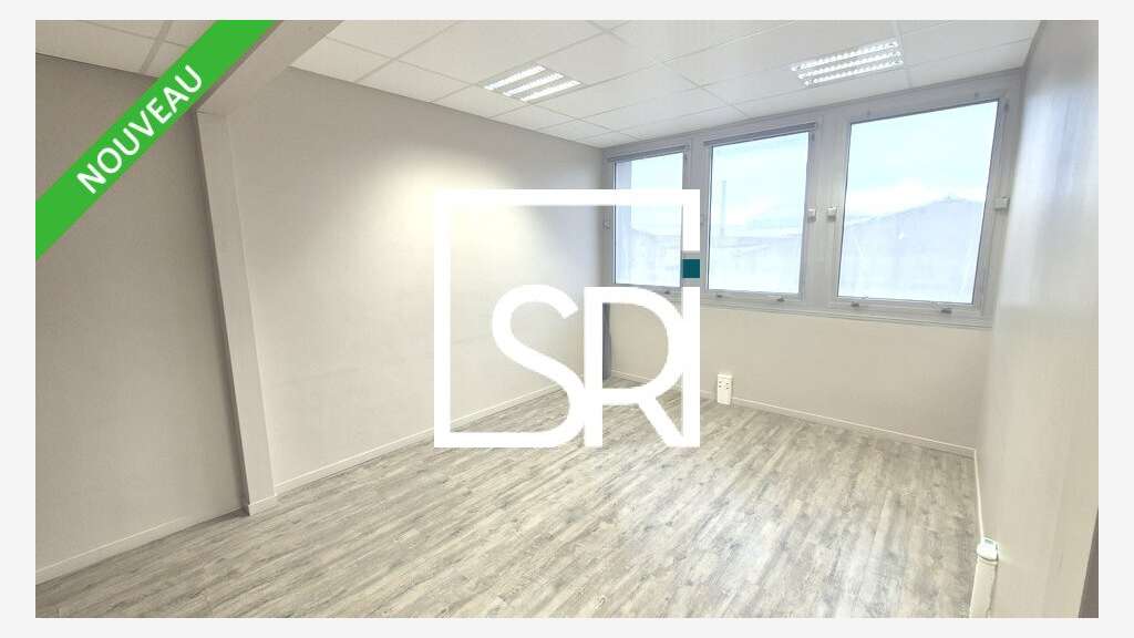 Entrepôt et bureaux 167m² à louer Clermont Ferrand