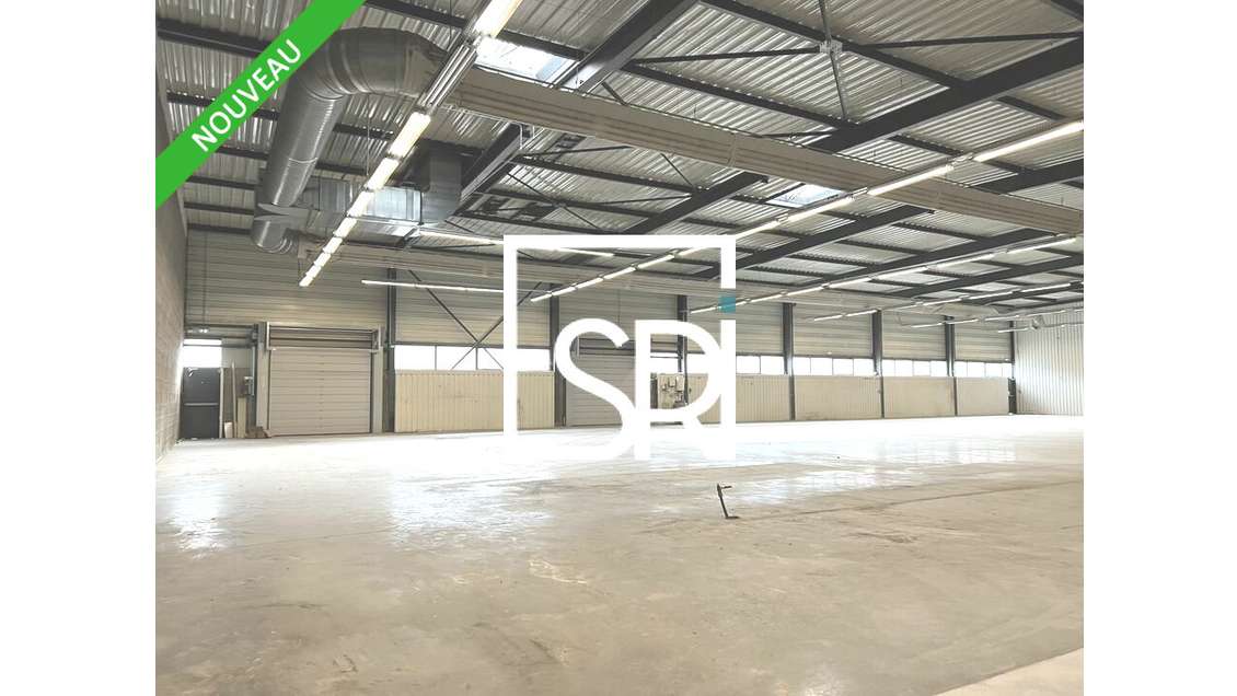 Entrepôt 2364m² à louer à Clermont Ferrand
