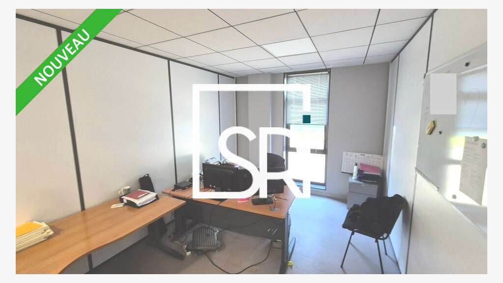 Entrepôt 1605m² à louer Clermont-Ferrand ZA Brézet