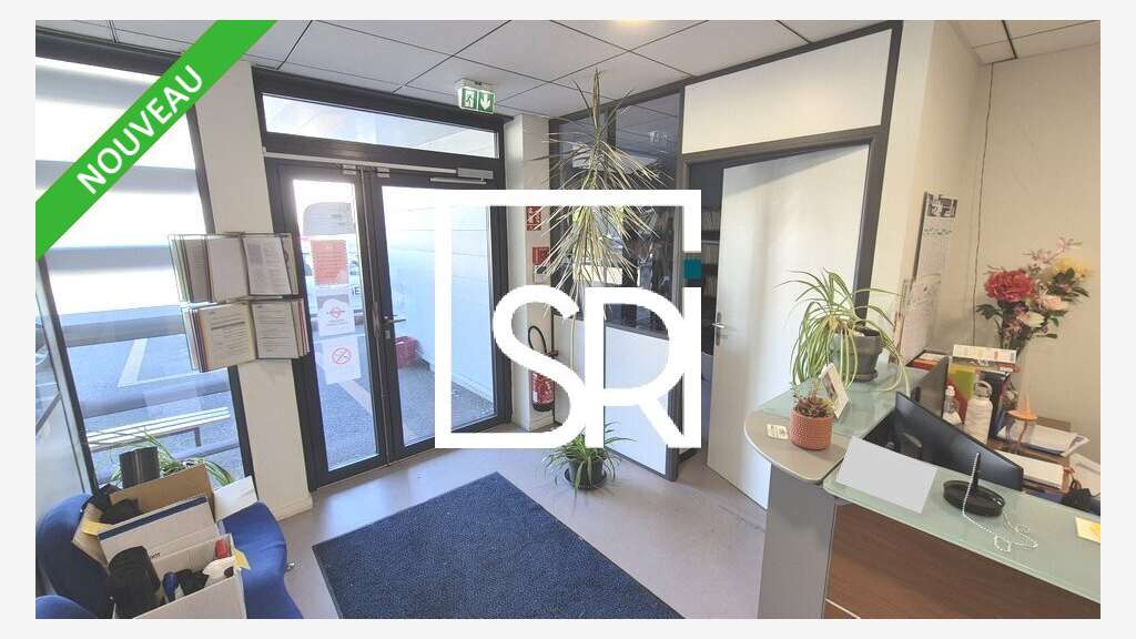 Entrepôt 1605m² à louer Clermont-Ferrand ZA Brézet