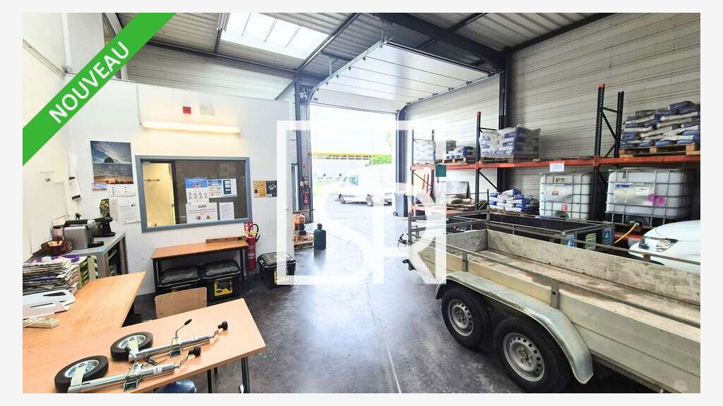 Loue entrepôt de 517m² en ZAC à Clermont-Ferrand
