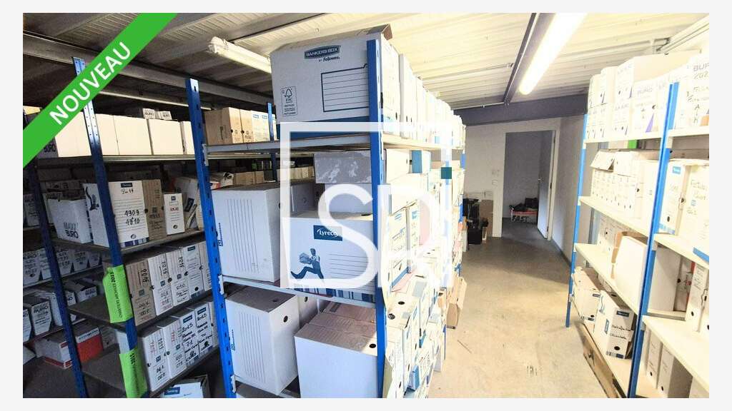 Loue entrepôt de 517m² en ZAC à Clermont-Ferrand