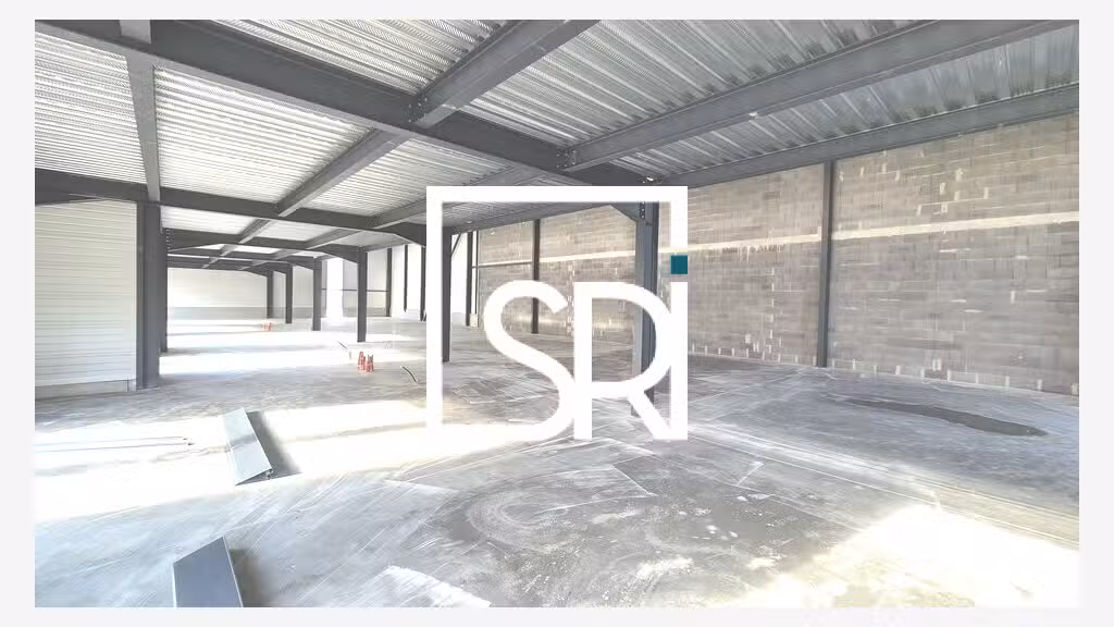 Local d'activité 918m² à louer à Clermont Ferrand