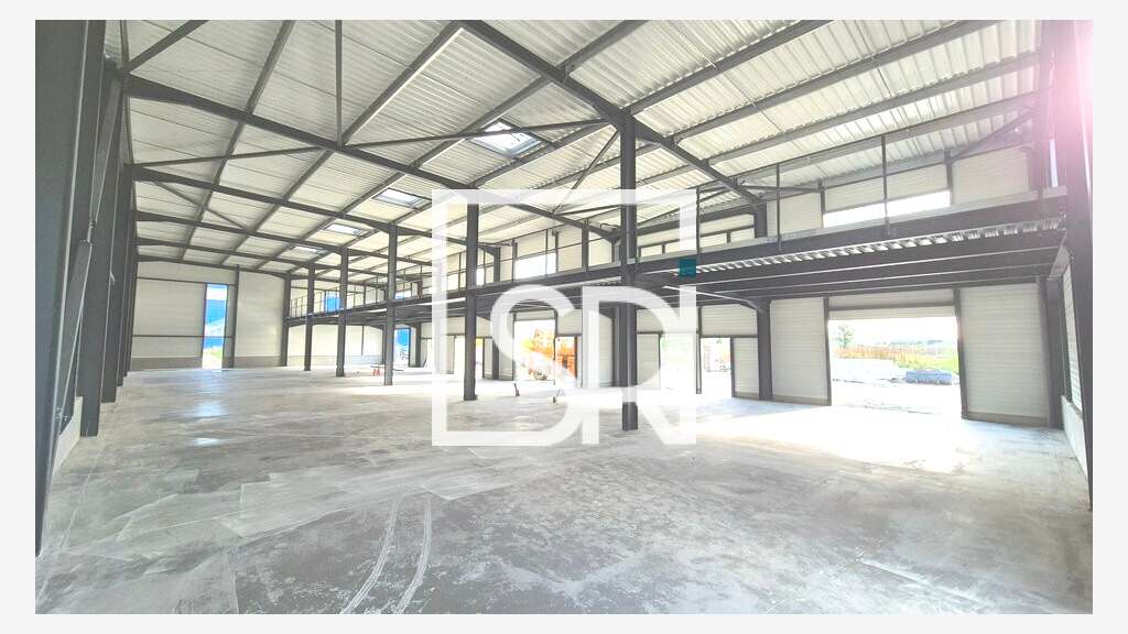 Local d'activité 918m² à louer à Clermont Ferrand