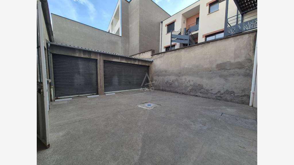 Je vous propose à la location un entrepôt de 236 m