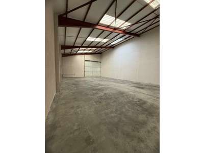 Location Locaux d'activités - Entrepôts à Codognan