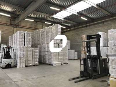 Location Locaux d'activités - Entrepôts à Coignières