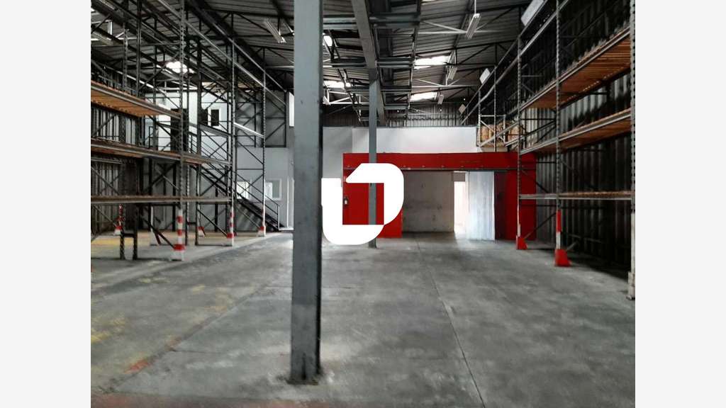 A louer Local d'activité 551m² Coignieres