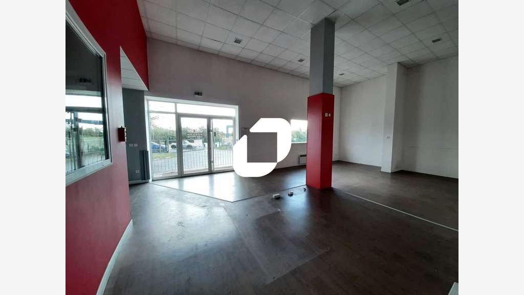 A louer Local d'activité 551m² Coignieres