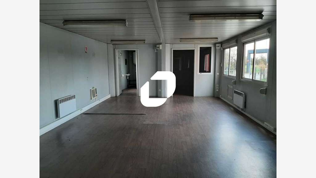 A louer Local d'activité 551m² Coignieres