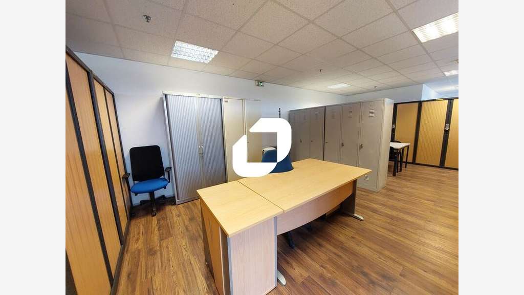 A louer Local d'activité 714m² Coignieres