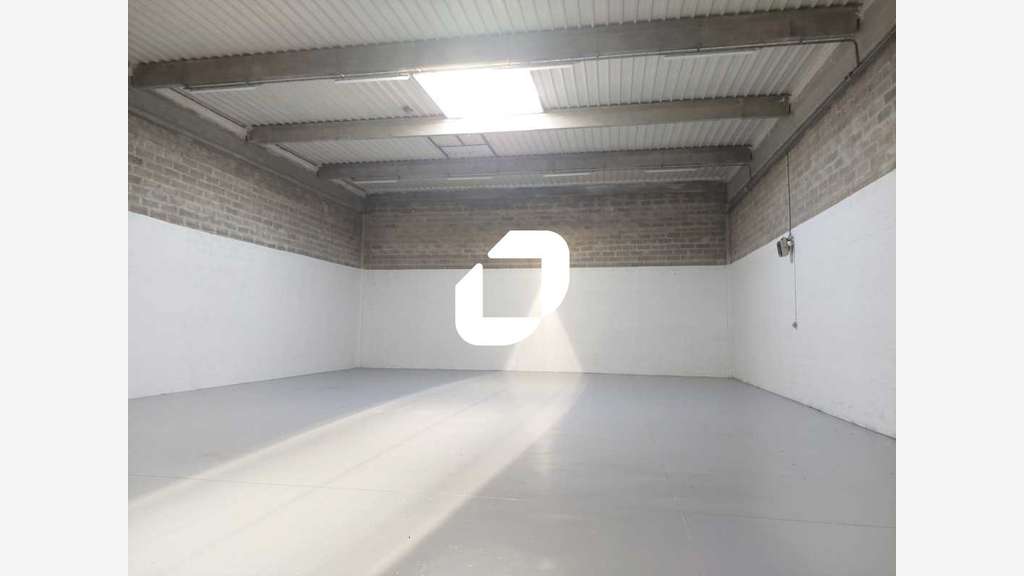 A louer Local d'activité 882m² Coignieres
