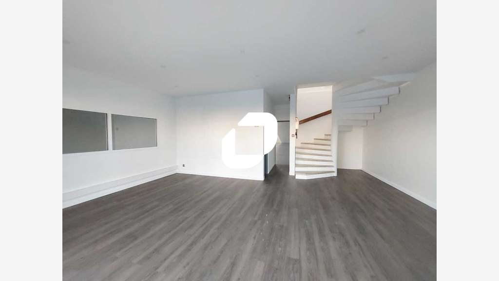 A louer Local d'activité 882m² Coignieres