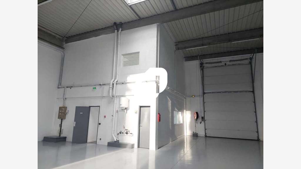 A louer Local d'activité 432m² Coignieres