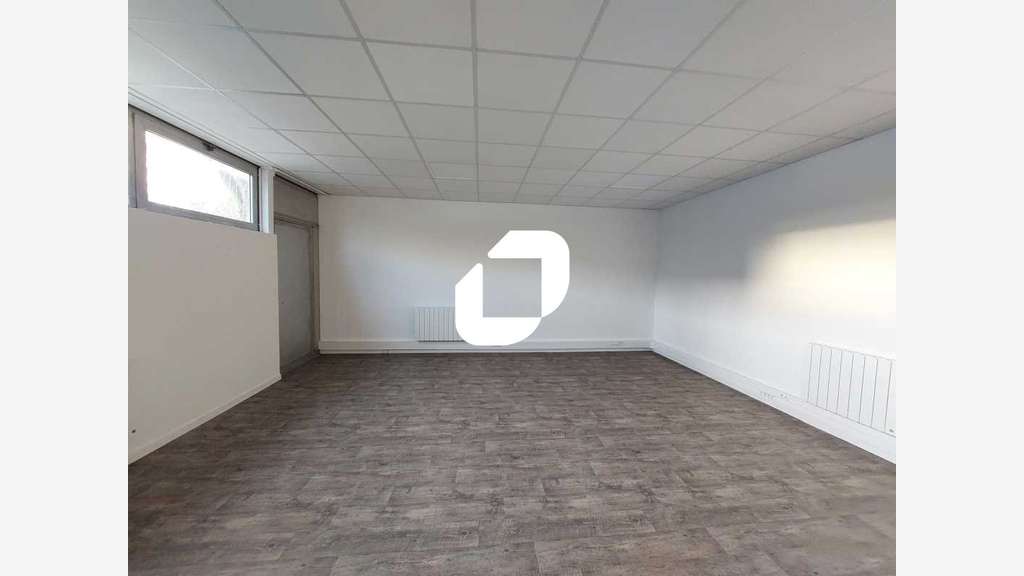 A louer Local d'activité 430m² Coignieres
