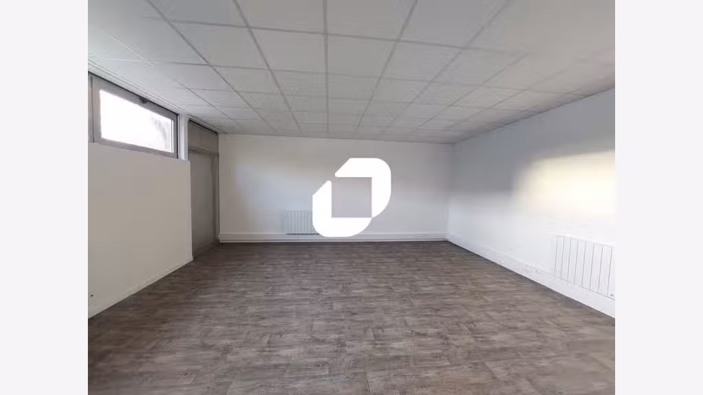 A louer Local d'activité 406m² Coignieres