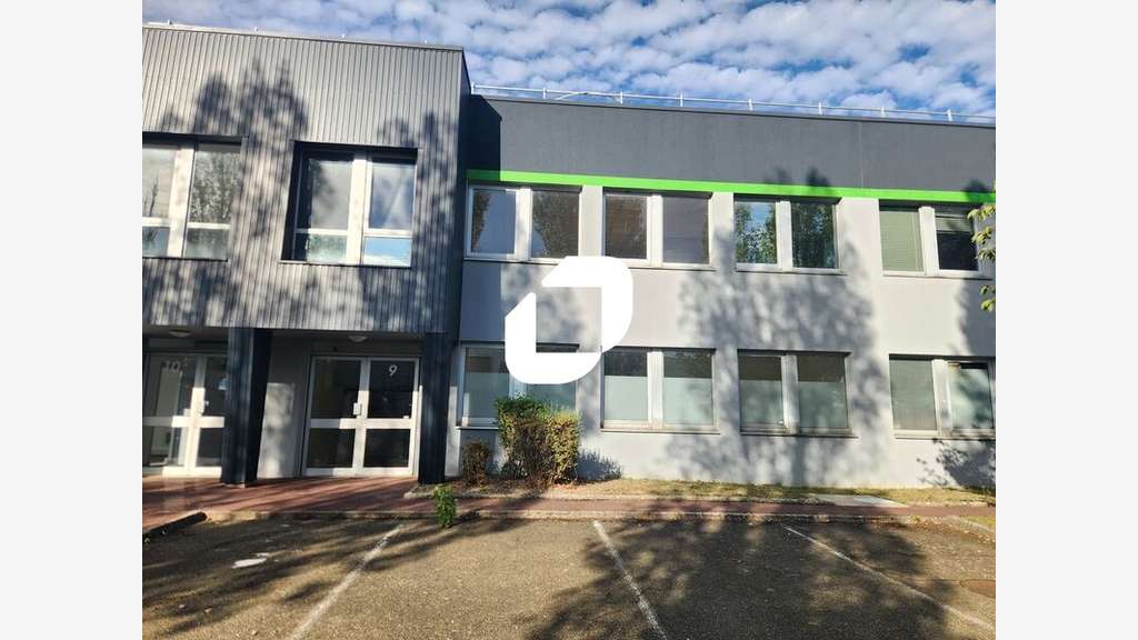A louer Local d'activité 454m² Coignieres