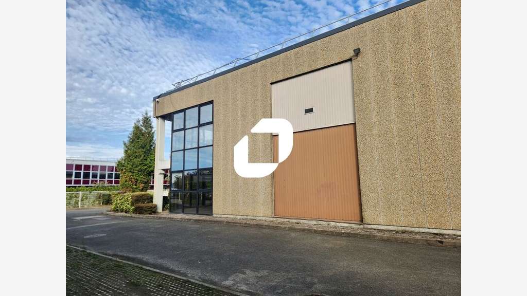 A louer Local d'activité 882m² Coignieres