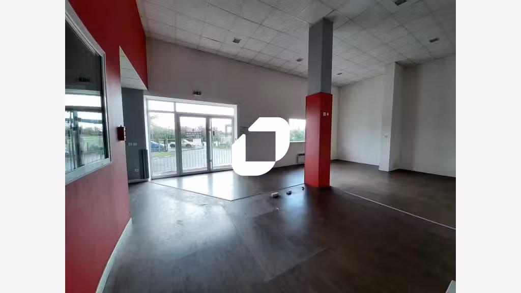 A louer Local d'activité 551m² Coignieres