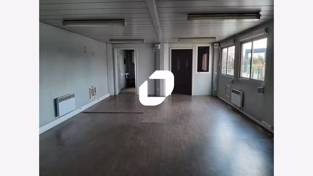 A louer Local d'activité 551m² Coignieres