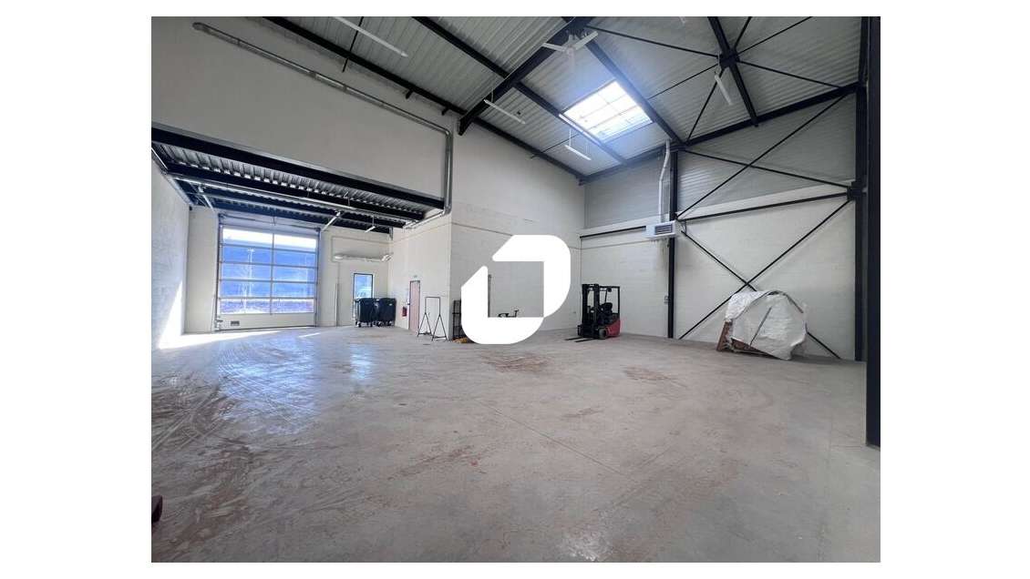 A louer Local d'activité 310m² Collegien