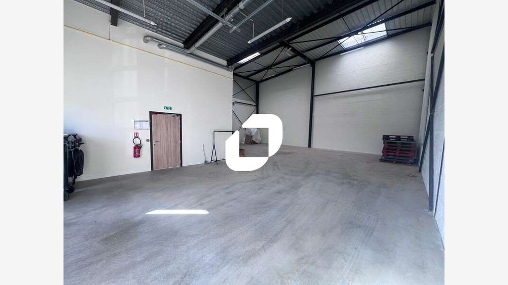 A louer Local d'activité 310m² Collegien