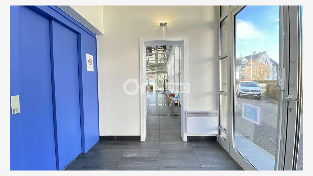 Local professionnel 670m² à louer à Colmar