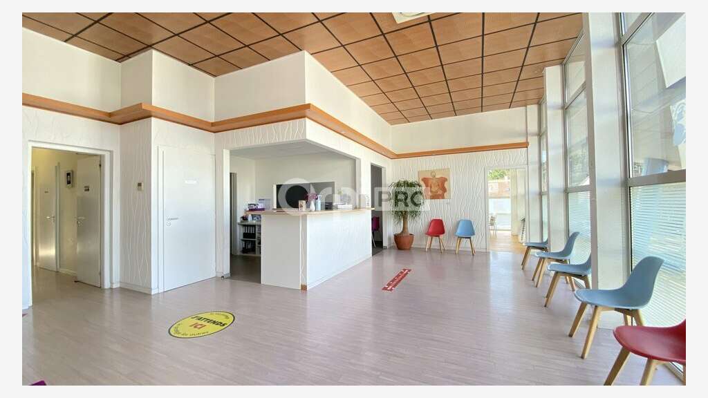 Local professionnel 670m² à louer à Colmar