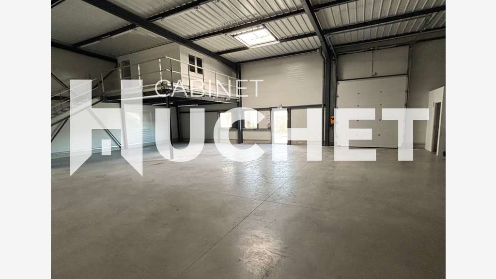 Loue local d'activité de 268m² à Colombelles