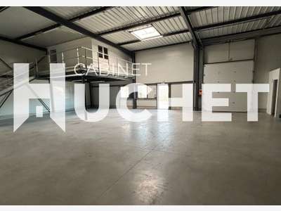 Loue local d'activité de 268m² à Colombelles