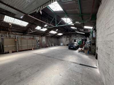 Location Locaux d'activités - Entrepôts à Colombes