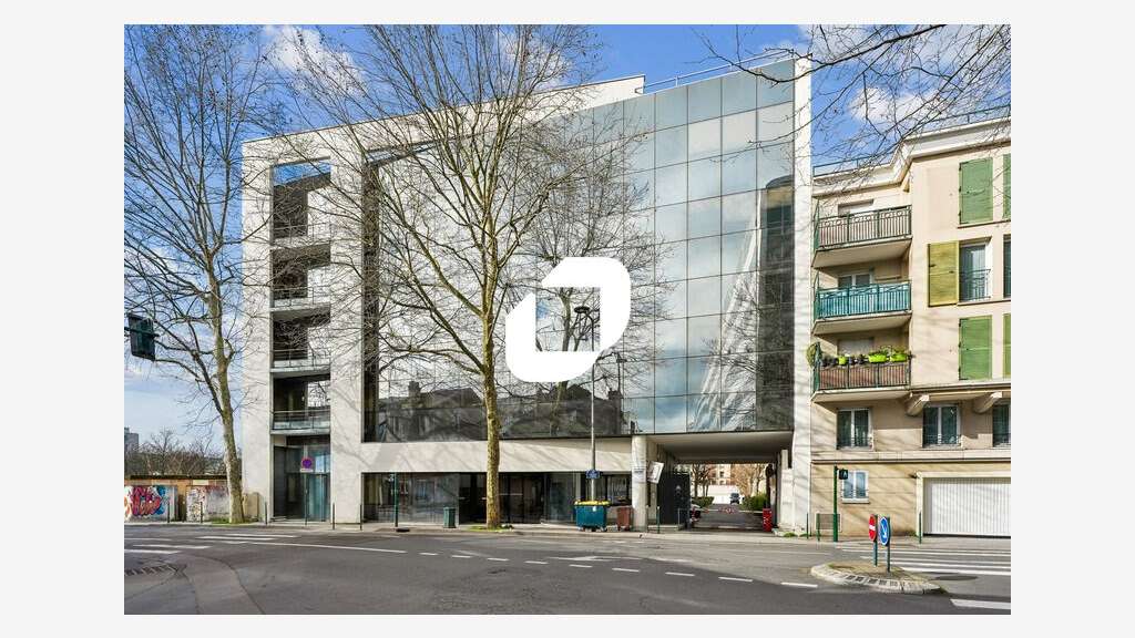 A louer Local d'activité 1077m² Colombes