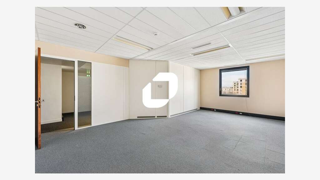 A louer Local d'activité 1077m² Colombes