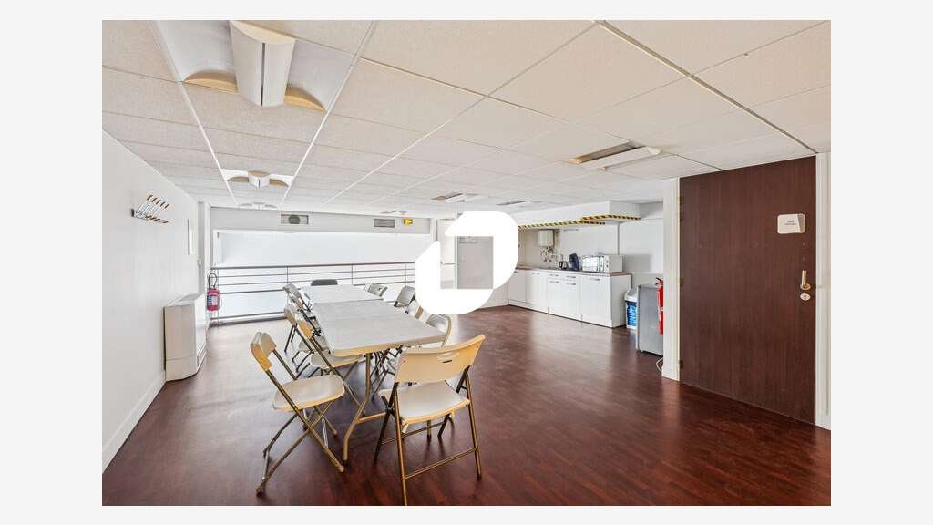 A louer Local d'activité 1077m² Colombes