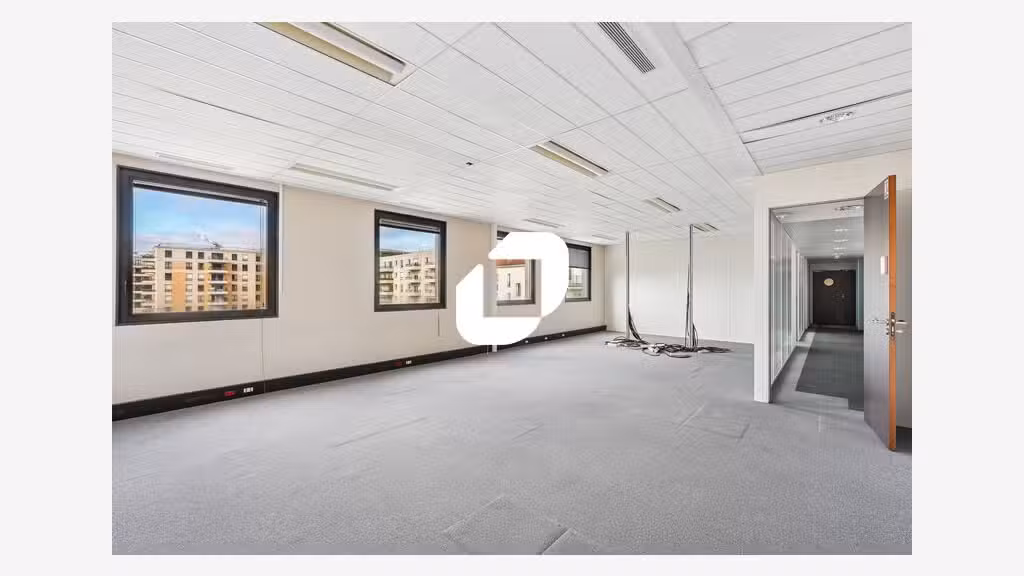 A louer Local d'activité 1077m² Colombes