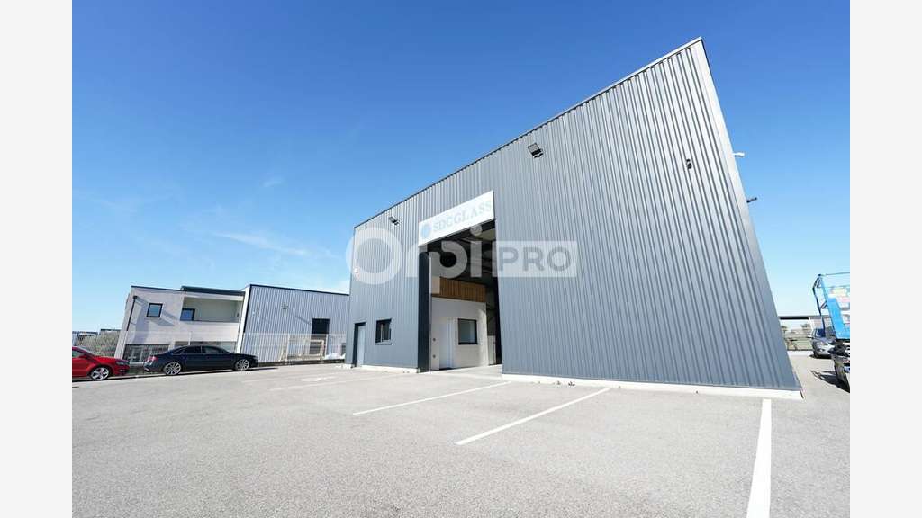 A louer local d'activité 180m² Colombier-Saugnieu