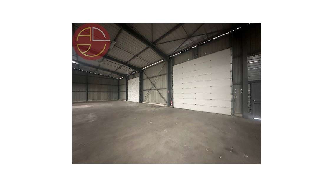 A louer bâtiment indépendant 420m² à Colomiers