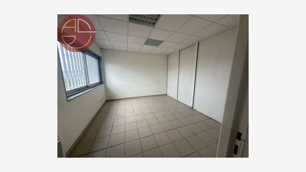 A louer bâtiment indépendant 420m² à Colomiers