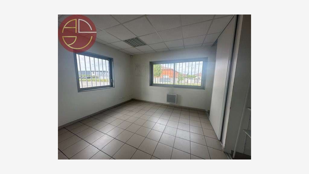 A louer bâtiment indépendant 420m² à Colomiers
