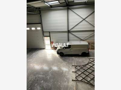 A louer bâtiment neuf mixte 900m² à Colomiers
