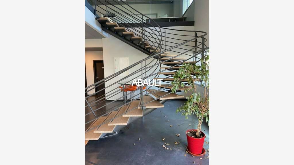 A louer bâtiment neuf mixte 900m² à Colomiers