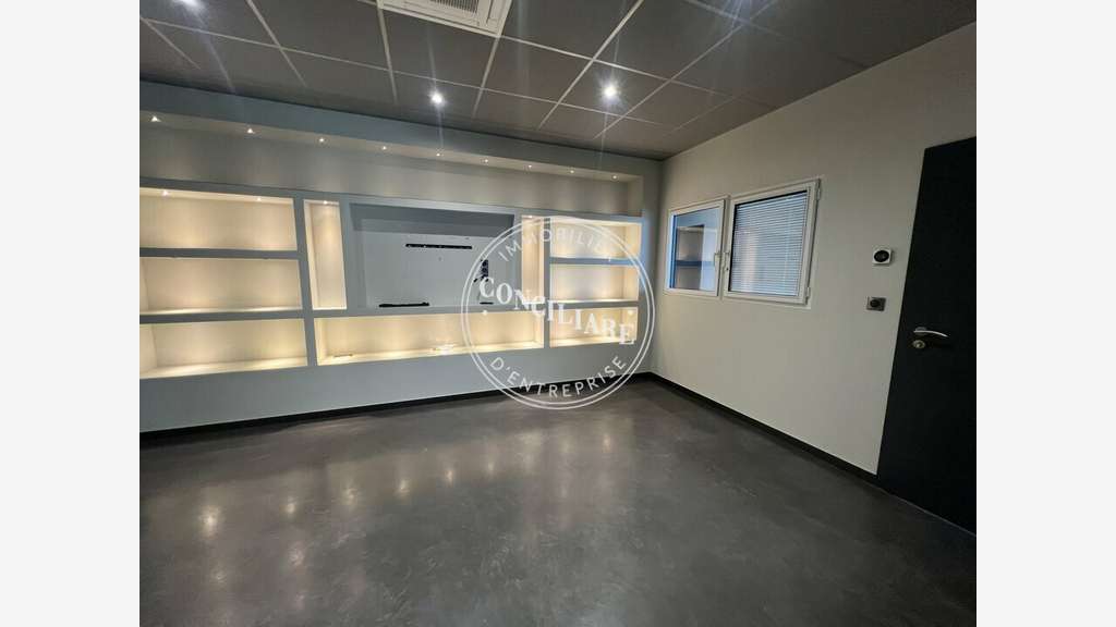 Entrepôt 600m² à louer à Colomiers En Jaccca
