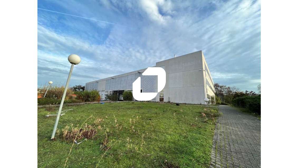 A louer Local d'activité 7030m² Combs la ville