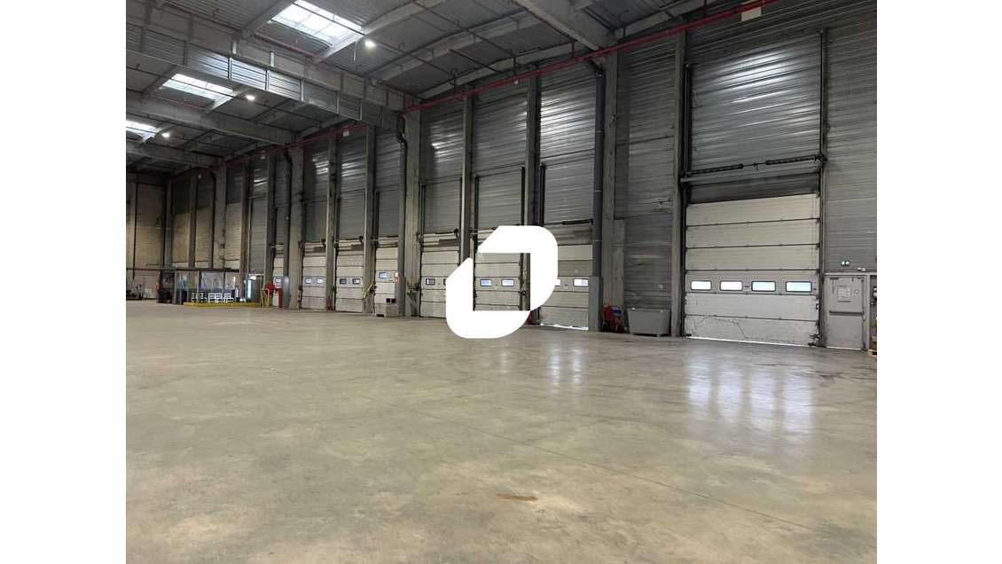 A louer Local d'activité 6200m² Combs la ville