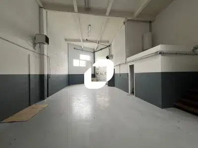 A louer Local d'activité 182m² Combs la ville